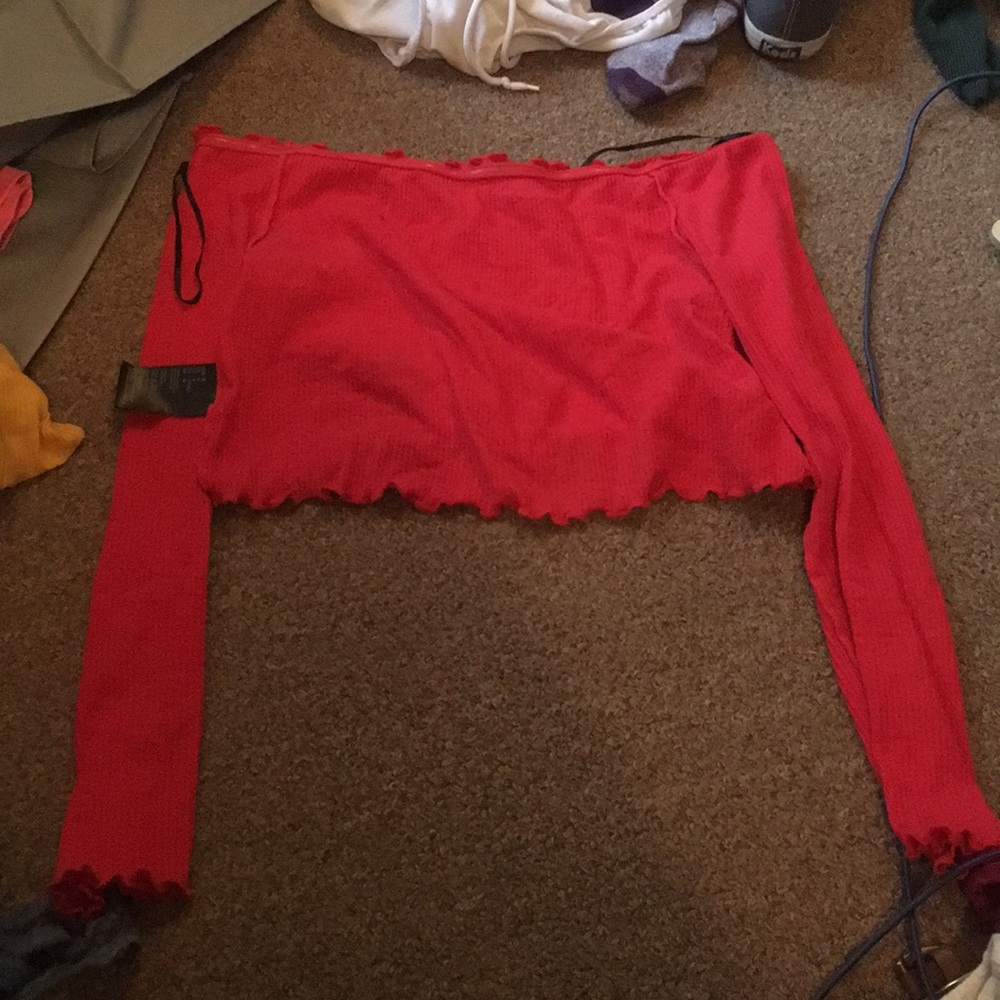 Red long sleeve crop top